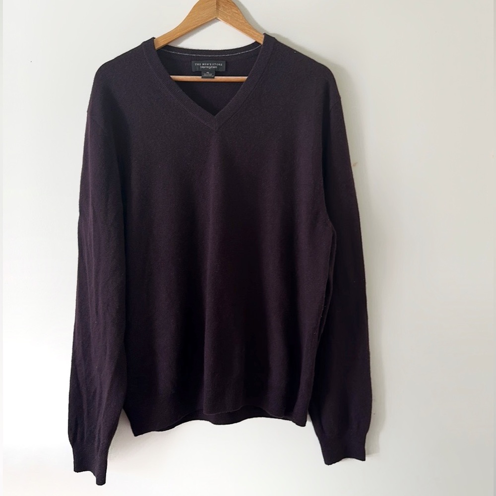 Bloomingdale’s V-Neck Pullover Cashmere Sweater